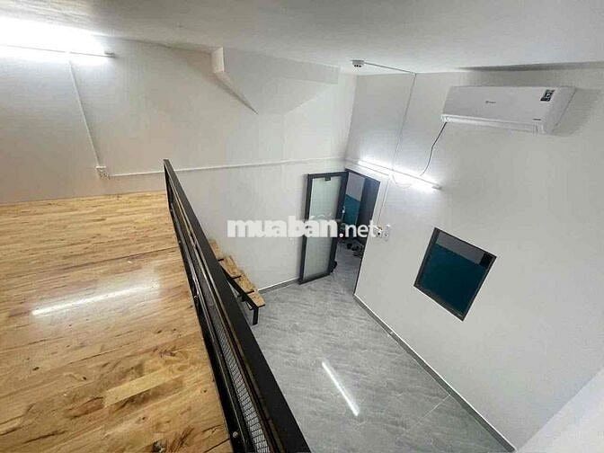 Trống Lại Phòng Có Gác 30m2 Ở Được 3-4 Người Ngay Nguyễn Hữu Cảnh