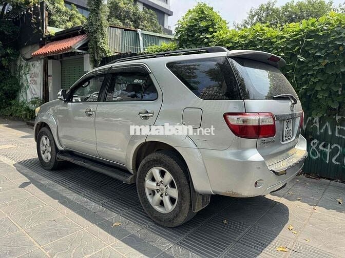 Toyota Fortuner 2010 2.5G - 9800 km