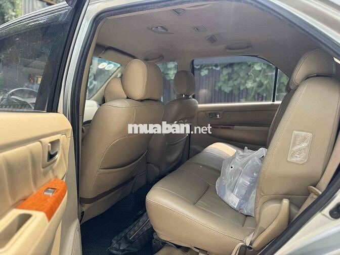 Toyota Fortuner 2010 2.5G - 9800 km