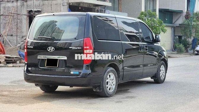 Hyundai Starex 2015 2.5D MT - 200000 km
