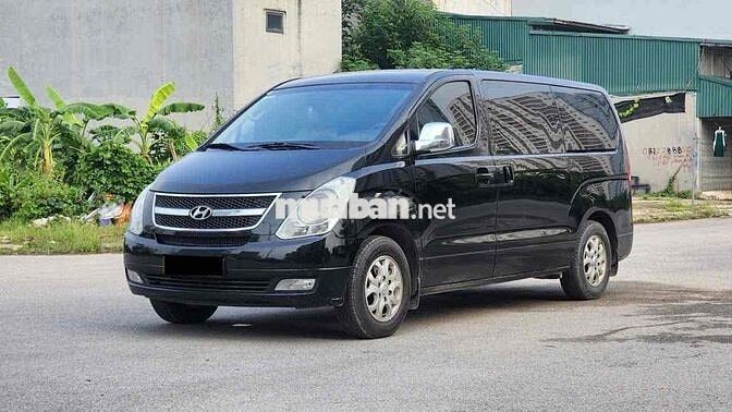 Hyundai Starex 2015 2.5D MT - 200000 km