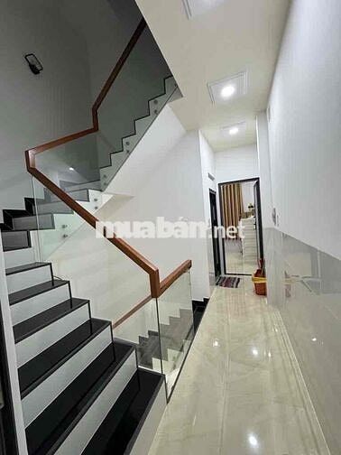 NHÀ 3 TẦNG ĐẸP — GẦN HẬU GIANG MINH PHỤNG(3,5m x 16m) Hướng Đông