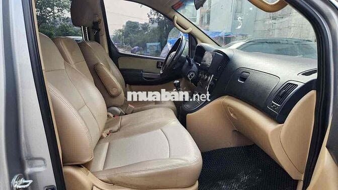 Hyundai Starex 2015 2.5D MT - 200000 km