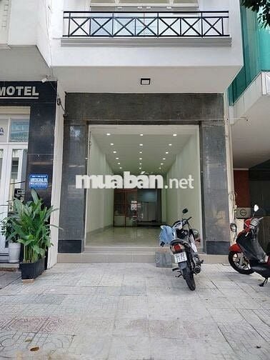 Cho thuê MT nối Phan Xích Long 4x24m, 3 lầu 6pn,6wc, giá 42 triệu