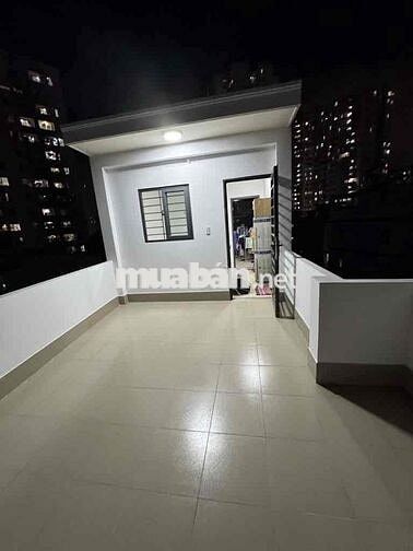 NHÀ 3 TẦNG ĐẸP — GẦN HẬU GIANG MINH PHỤNG(3,5m x 16m) Hướng Đông