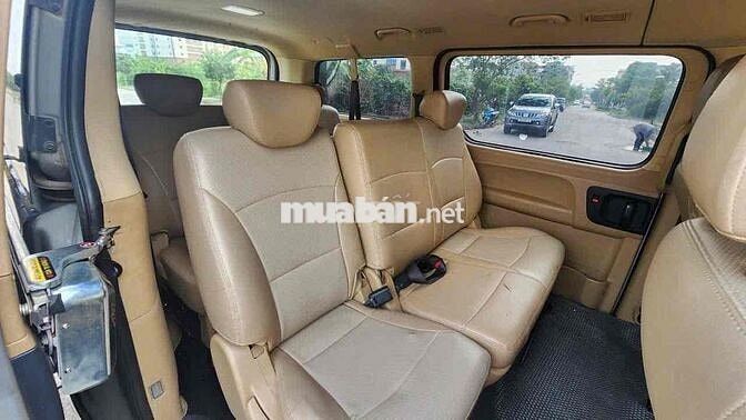 Hyundai Starex 2015 2.5D MT - 200000 km