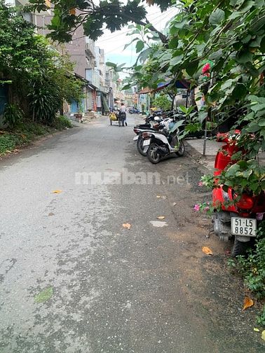 BÁN GẤP NHÀ XE GẦN BV NHI ĐỒNG 3 , SHR , THU NHẬP THU ĐỘNG 20 - 30TR .
