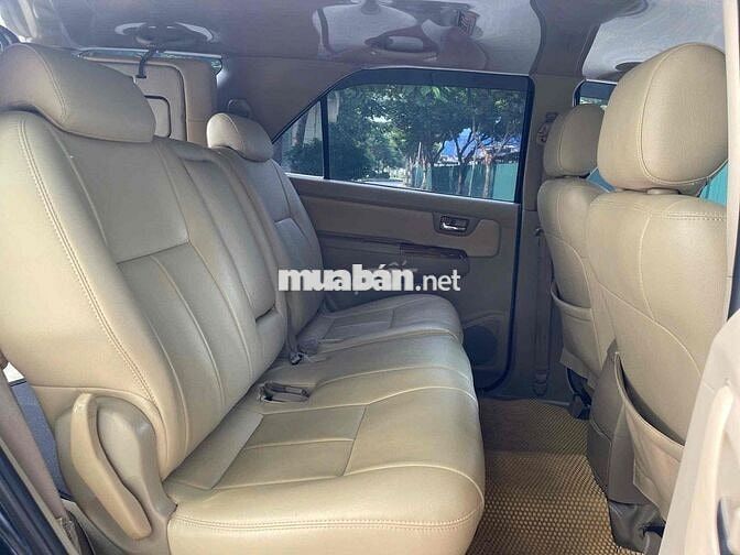 Toyota Fortuner 2010 - 15000 km