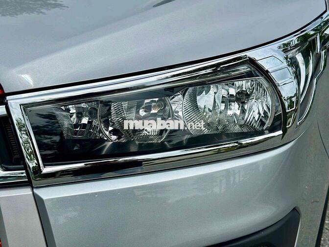 Toyota Innova 2021 E 2.0 MT - 79000 km