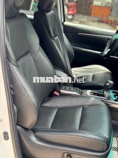 Toyota Fortuner 2.4 AT 4x2 sản xuất 2024