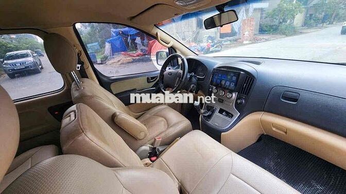 Hyundai Starex 2015 2.5D MT - 200000 km