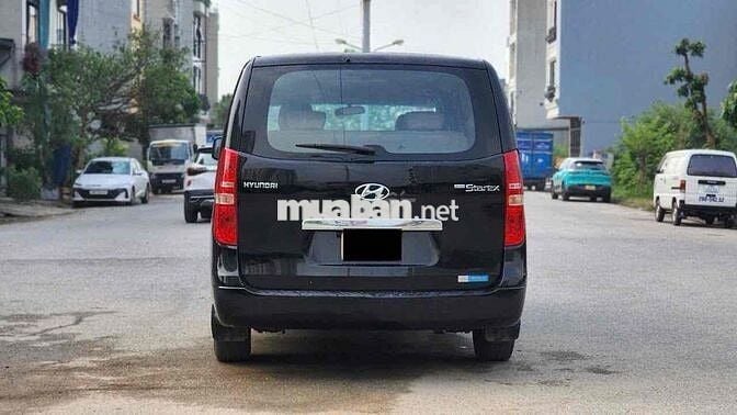 Hyundai Starex 2015 2.5D MT - 200000 km