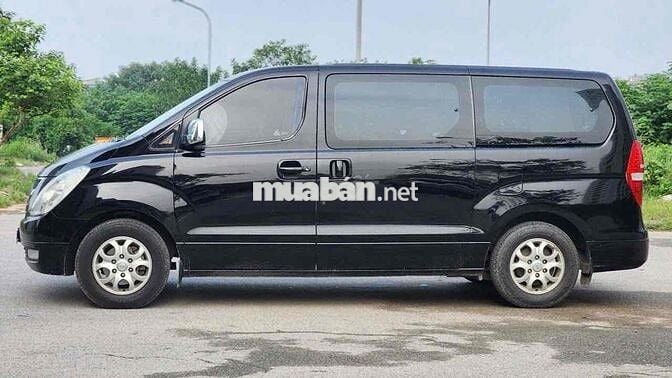 Hyundai Starex 2015 2.5D MT - 200000 km