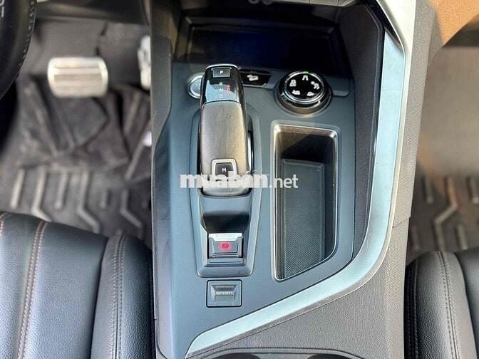 Peugeot 3008 Allure 1.6 AT sản xuất 2022