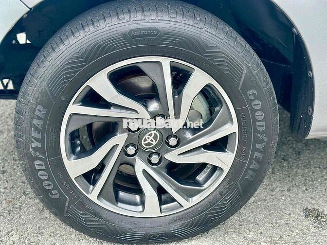 Toyota Innova 2021 E 2.0 MT - 79000 km