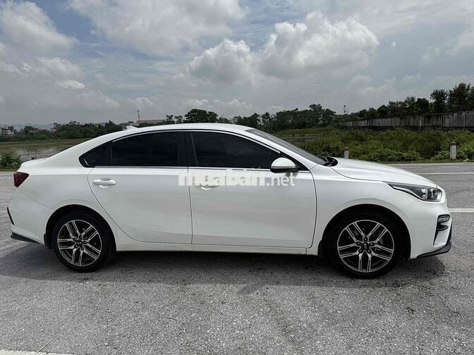 Kia Cerato 1.6 AT Deluxe 2020 ĐK 2021 một chủ