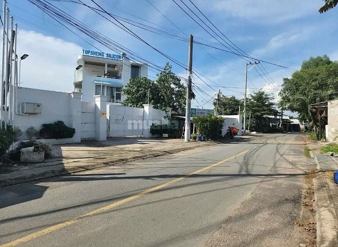 cho thuê xưởng đẹp hóc môn hơn 1300m2