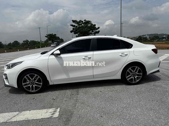 Kia Cerato 1.6 AT Deluxe 2020 ĐK 2021 một chủ