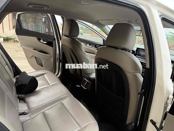 Kia Cerato 1.6 AT Deluxe 2020 ĐK 2021 một chủ