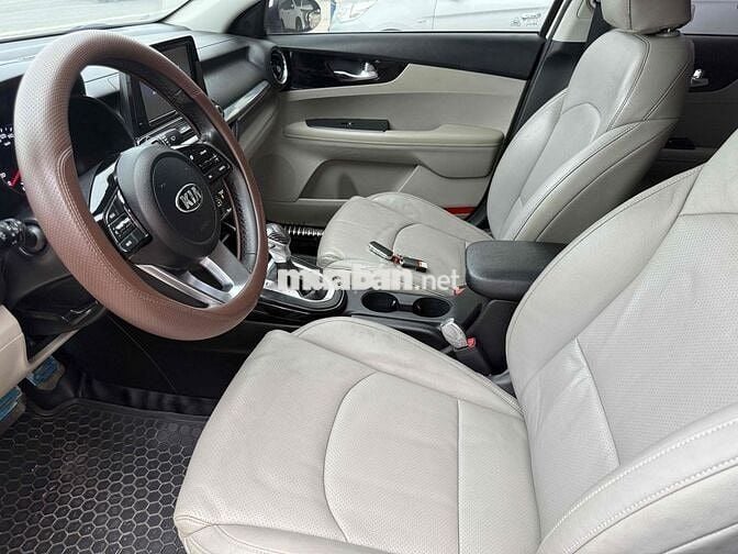 Kia Cerato 1.6 AT Deluxe 2020 ĐK 2021 một chủ
