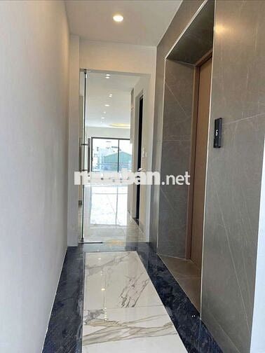 BÁN NHÀ 6 TẦNG 70M² PHỐ CHU HUY MÂN,LONG BIÊN GARA ÔTÔ THANG MÁY 650KG