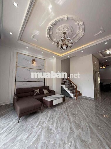 nhà mới - sổ riêng xây dựng- có thang máy giá rẻ