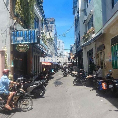 Siêu phẩm căn góc 3 mặt, ngay chợ Đóng Đa, kinh doanh đỉnh. ✔️DT: 134m
