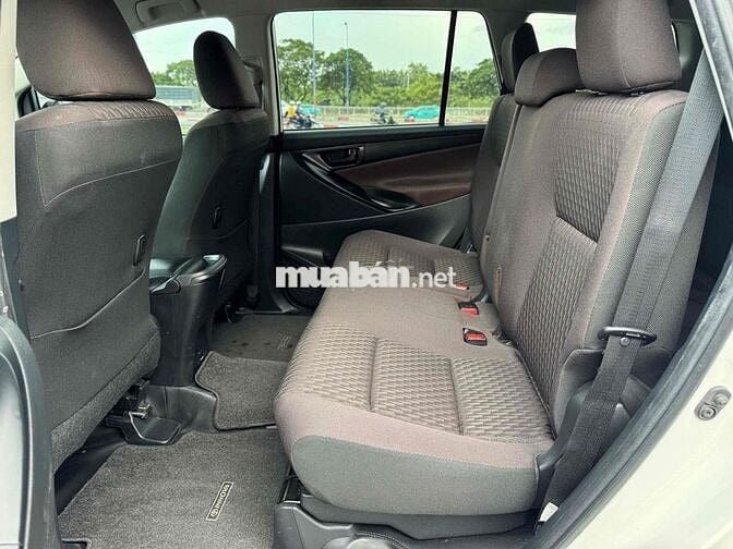 Innova 2023 2.0E MT - Chất xe đẹp- Giá còn giảm