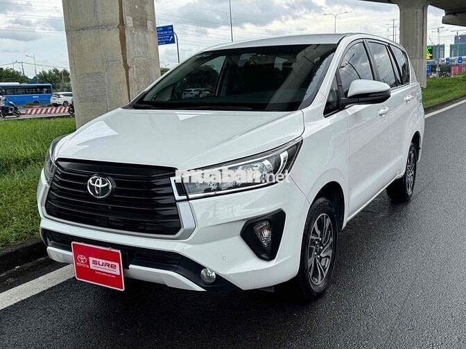 Innova 2023 2.0E MT - Chất xe đẹp- Giá còn giảm