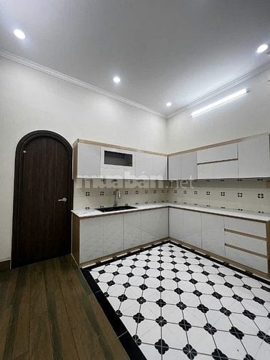 BÁN NHÀ MT HM 3 TẦNG ĐẸP – SỔ HỒNG RIÊNG – VÀO Ở NGAY