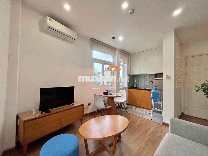 1 Phòng Ngủ Tách Bếp, Mặt Tiền Nguyễn Cửu Vân, Hầm Xe Thang Máy,