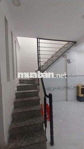 Em chin chu cần cho thuê gấp khu vực chợ binh long.Bình Tân
