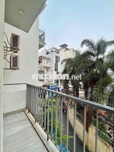 1 Phòng Ngủ Tách Bếp, Mặt Tiền Nguyễn Cửu Vân, Hầm Xe Thang Máy,