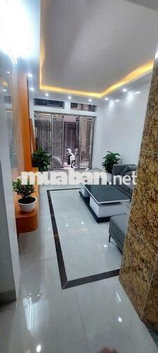 Phố Tô Hiệu- Nhà 5 tầng thang máy 40m2