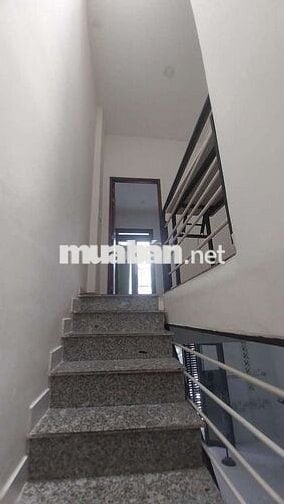Em chin chu cần cho thuê gấp khu vực chợ binh long.Bình Tân