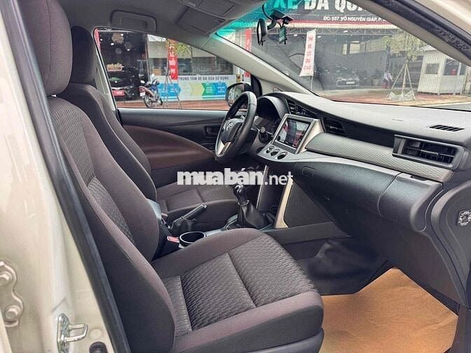 Innova 2023 2.0E MT - Chất xe đẹp- Giá còn giảm