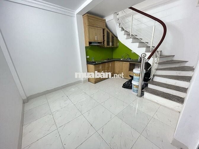 Chỉ 4,5 tỷ Nhà 4 Tầng x 3 P. ngủ, Trần Quý Cáp, Văn Miếu