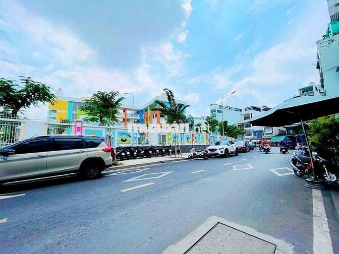 TÒA 10P CHDV, 100TR/M2 , NGAY CV LÊ THỊ RIÊNG CMT8, NGANG 6M, chỉ 8 TỶ