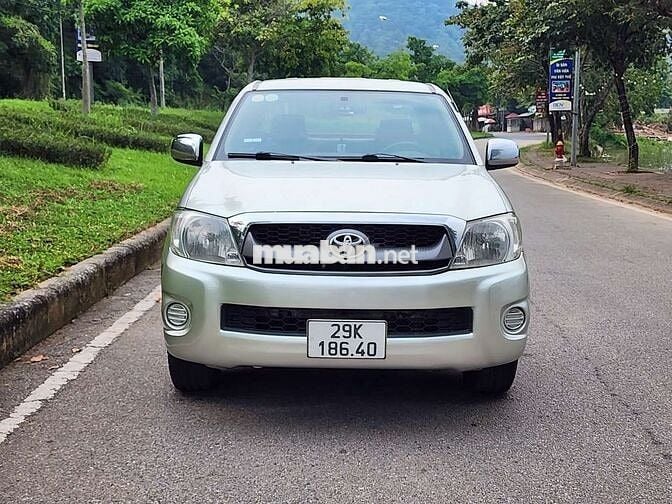 Toyota Hilux sx2011 máy dầu ,xe zin đét .