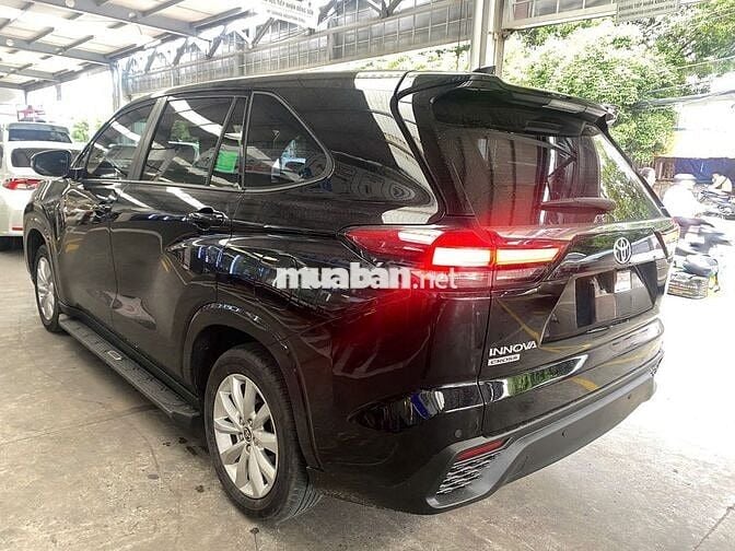 (Xe Hãng) Toyota Innova Cross 2.0AT 2025 - 4600 km