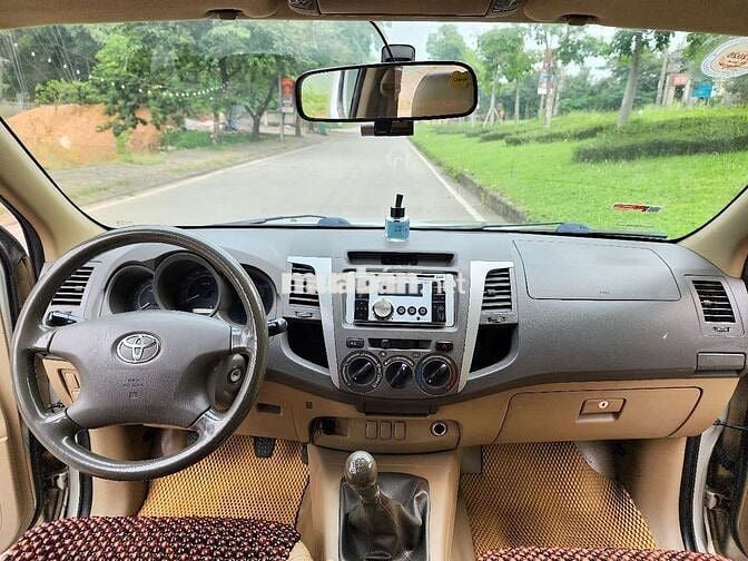 Toyota Hilux sx2011 máy dầu ,xe zin đét .