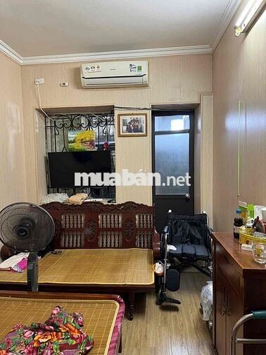 Tầng 1 tập thể Thái Hà,Đặng Tiến Đông, Đống Đa