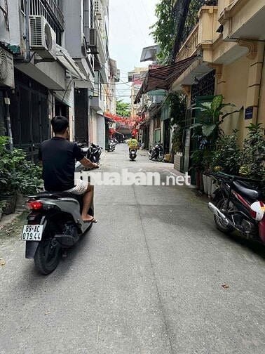 Tầng 1 tập thể Thái Hà,Đặng Tiến Đông, Đống Đa