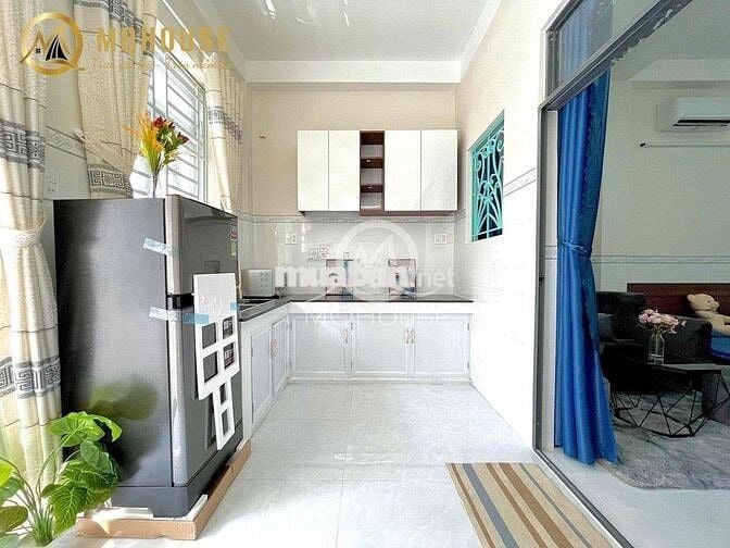 CĂN HỘ TÁCH BẾP BAN CÔNG RIÊNG FULL NỘI THẤT NGAY TRUNG TÂM TÂN BÌNH