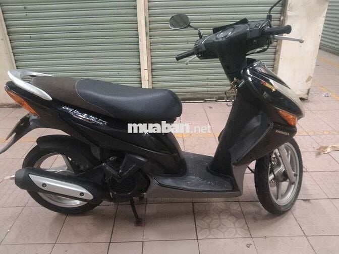 Xe tay ga click 110 đen