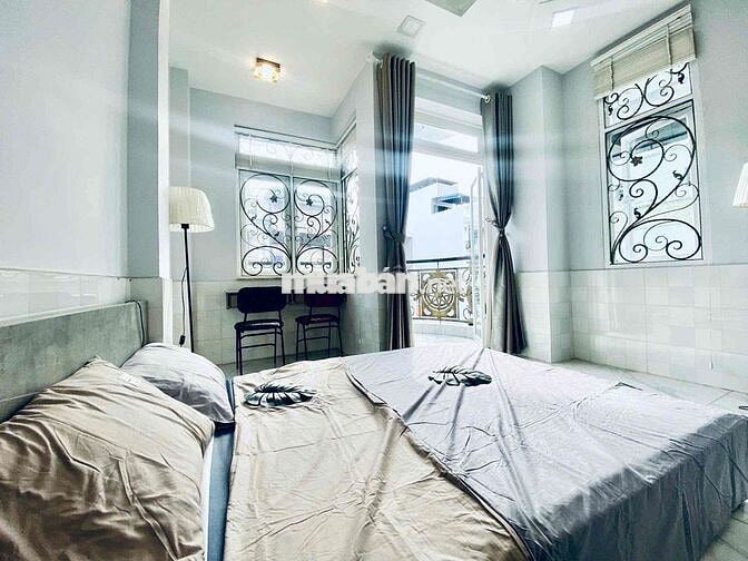 CHO THUÊ CĂN HỘ BAN CÔNG/ CỬA SỔ SÁT TRỤC ĐƯỜNG VÕ VĂN KIỆT QUẬN 5