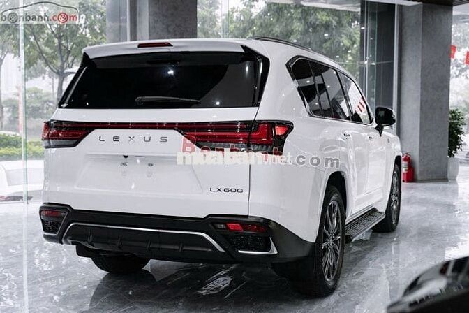 Lexus LX 600 F-Sport 2023 - 8 Tỷ 250 Triệu