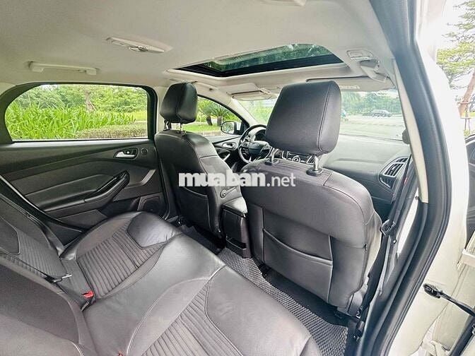 Focus 2018 Sport xe gia đình sử dụng từ đầu.