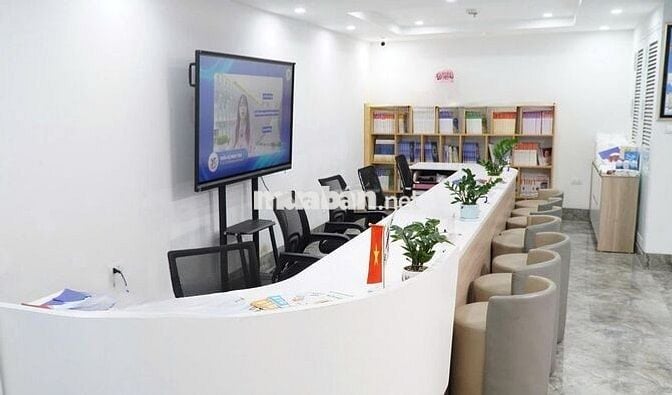 Cho thuê văn phòng 8 tầng tại ngõ 102 Khuất Duy Tie
