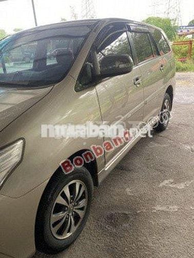Xe Toyota Innova 2.0E 2015